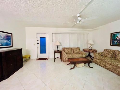 417 Dover A, West Palm Beach, FL 33417-2266