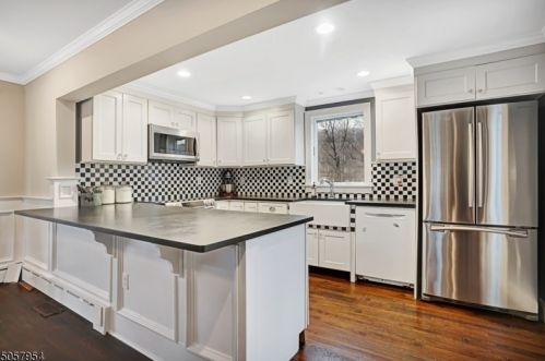 41 Mine Ave, Bernardsville, NJ 07924-2487