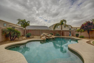 8319 Crown King Rd, Tolleson, AZ 85353-3615