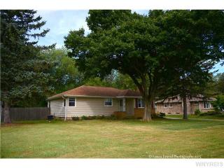 1316 Borden Rd, Cheektowaga, NY 14043-4209