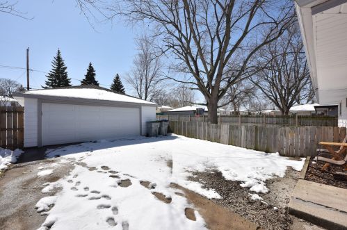 1541 Wanda Ave, Milwaukee WI  53221-4314 exterior