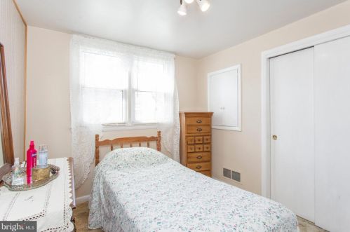 913 Catherine Ave, Woodlyn PA  19094-1002 exterior