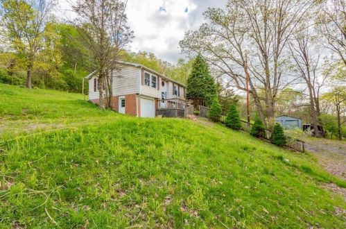 290 Nelson Rd, Avonmore, PA 15618-1237