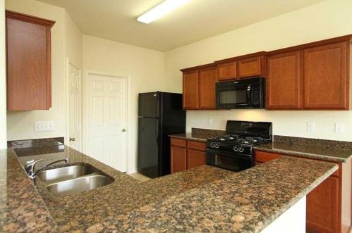 6922 Chessgate Falls Ln, Richmond TX  77469-1818 exterior