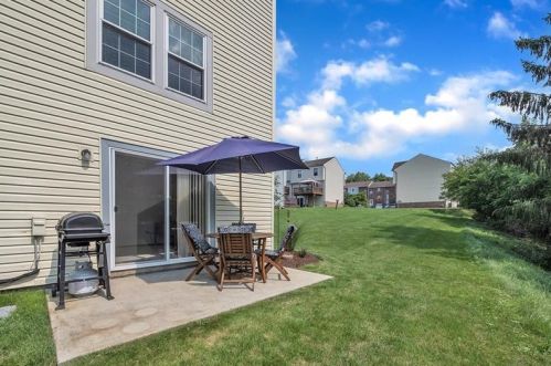 420 Carters Grove Dr, Gibsonia PA  15044-9533 exterior