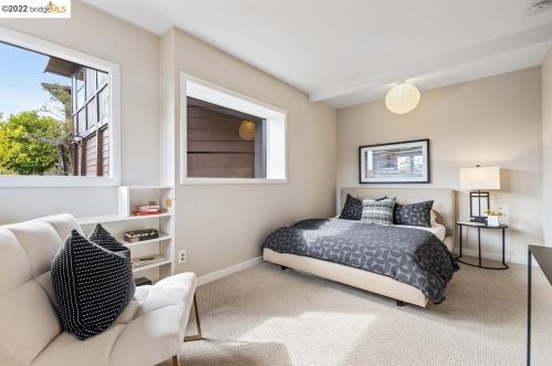 490 Panoramic Way, Berkeley CA 94704-2540 exterior