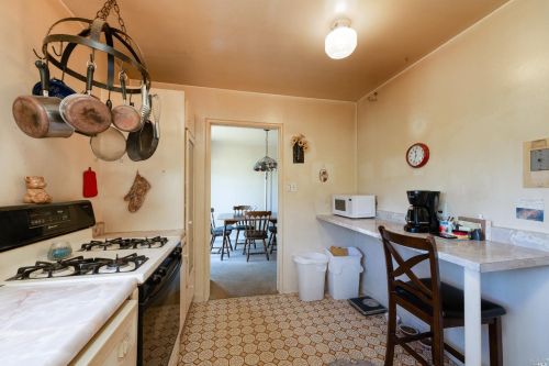 660 Hawthorne Ln, Willits CA  95490-3321 exterior