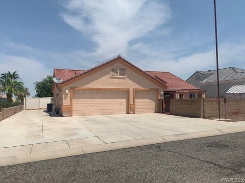 2189 Emerald River Ct, Bullhead City, AZ 86426-6638