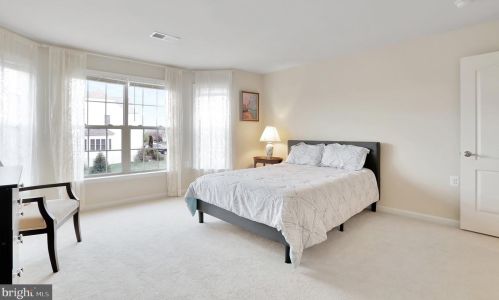 315 Lewis Washington Dr, Charles Town WV  25414-5666 exterior