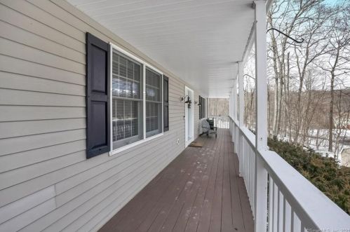 7 Alexandra Dr, Danbury, CT 06812-2731