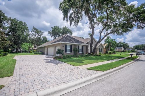 6883 Lacy Dr, Lakeland, FL 33813-5660