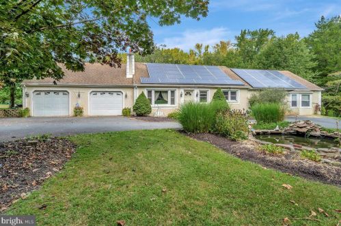 425 Old Porter Rd, Bear, DE 19701-1823