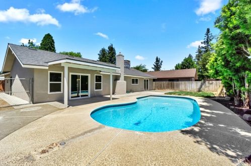 2428 3rd St, Madera CA  93637-4254 exterior