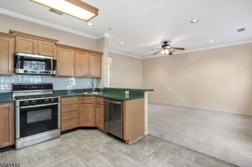 8 Rolling Rapids Ct, Hackettstown NJ  07840-1737 exterior