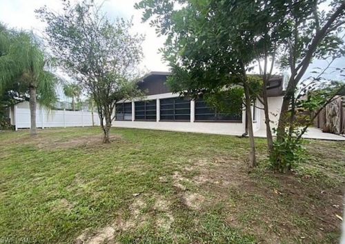 27251 Sun Aqua Ln, Bonita Springs, FL 34135-4761