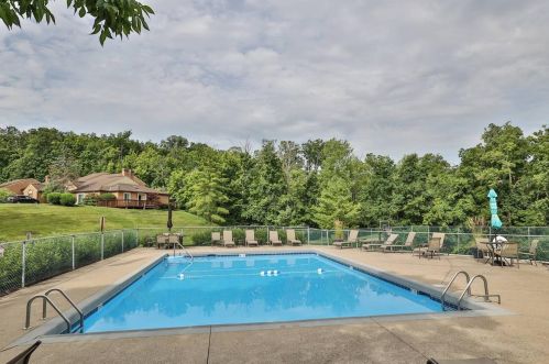 5184 Eaglesnest Dr, Cincinnati OH 45248-8436 exterior