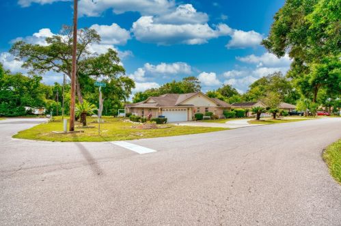 137 Gardenia Dr, Orange City FL  32763-7514 exterior