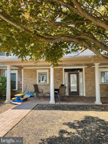 102 High Pointe Dr, Hummelstown PA  17036-8104 exterior