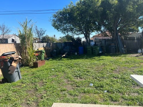 1300 Kemp Ave, Compton, CA 90220-4523