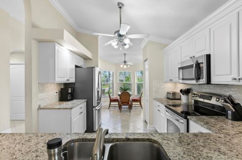 769 101 Ave, Naples FL 34108-3205 exterior