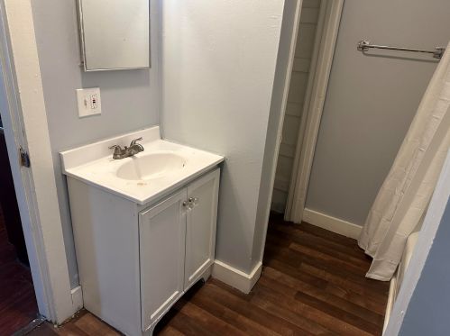 216 Center St, Milwaukee WI  53212-2841 exterior