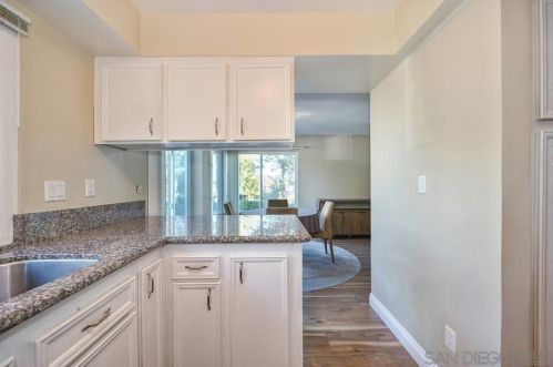 1477 Falcon Ln, El Cajon CA  92020-1426 exterior