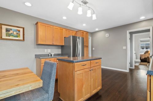 1015 121, Milwaukee WI 53226-3309 exterior