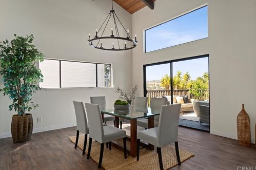 1500 Hillcrest Dr, Pismo Beach CA  93420-2215 exterior