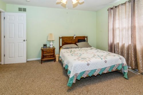 1648 Flag Ct, Crown Point IN  46307-9593 exterior