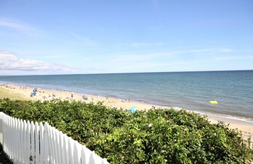 14 Hammock Pond Rd, Mashpee MA  02649-4746 exterior