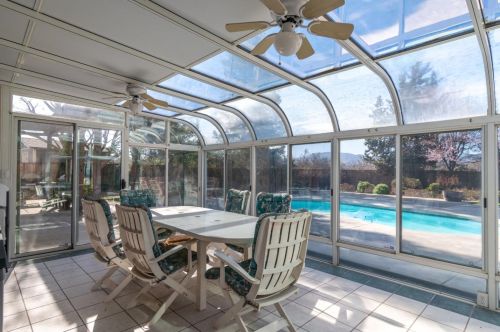 2070 Carousel Dr, Hollister CA  95023-5665 exterior