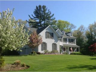 2 Percheron Way, Ellington, CT 06029-3532