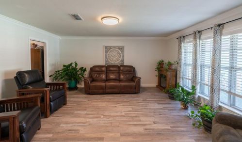 906 Lakewood St, Greenville TX  75401-2144 exterior