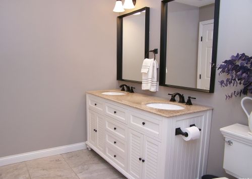 10 Ridgewood St, Elwood NY  11731-1614 exterior