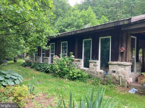 14787 Laurel Rd, Cross Roads, PA 17322-8204