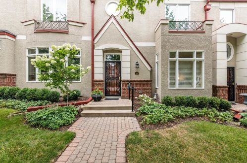 207 Coventry Ct, Minneapolis, MN 55435-5636