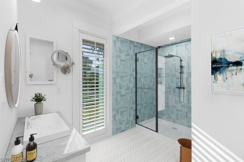 1224 Kittiwake Cir, Sanibel FL  33957-3608 exterior