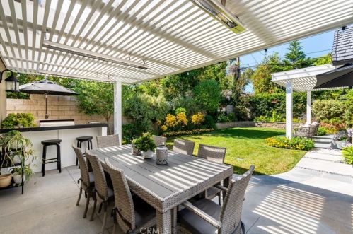 5461 Las Lomas St, Long Beach CA  90815-4138 exterior