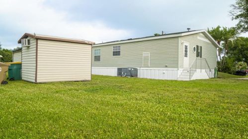 1136 Dara Cay Dr, Kissimmee FL 34741-6714 exterior