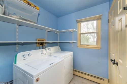 9 Memory Ln, Dover NJ  07869-4205 exterior