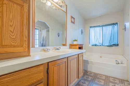 32389 Valley View Ave, Lake Elsinore CA  92530-0518 exterior