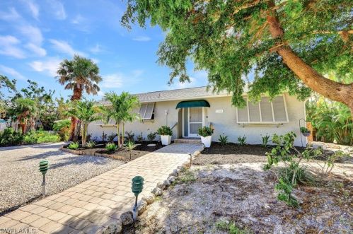 852 Rabbit Rd, Sanibel, FL 33957-3018