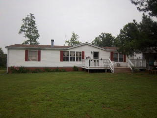 560 Travis Rd, Paris, TN 38242-8525