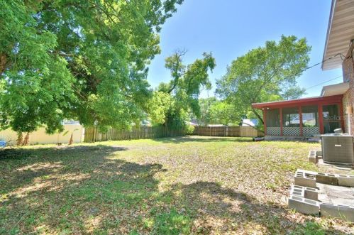 1221 Edgewater Dr, Lakeland FL  33805-4700 exterior