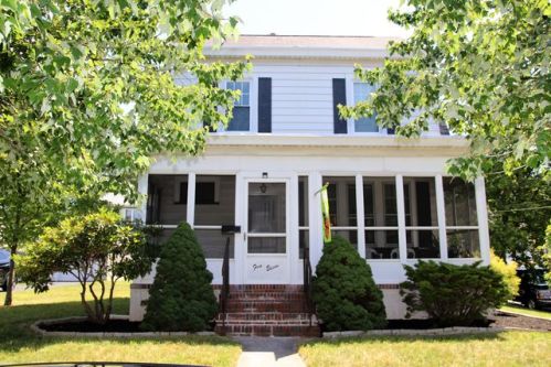 511 Francis Ave, Woodbridge, NJ 07095-2226