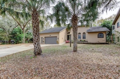 221 Lafayette Blvd, Oldsmar, FL 34677-3754