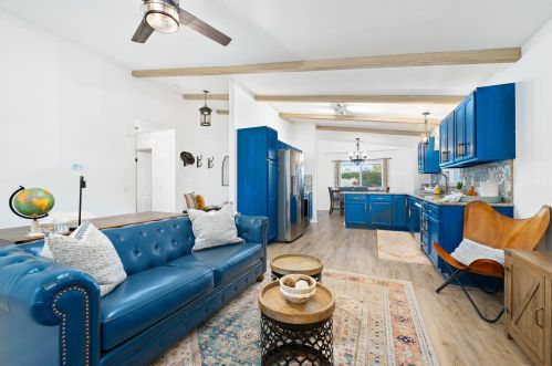 51915 Avenida Alvarado, La Quinta CA  92253-3190 exterior