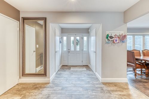 3065 Seaview Ln, North Bellmore, NY 11710-5129