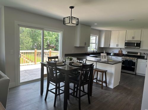 1108 Beacon Dr, Mishawaka IN  46544-6288 exterior