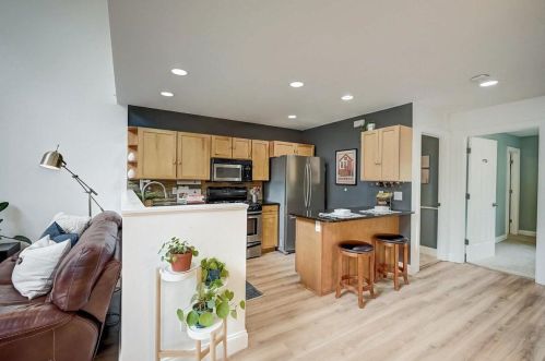 905 Hadley St, Milwaukee WI 53212-2611 exterior